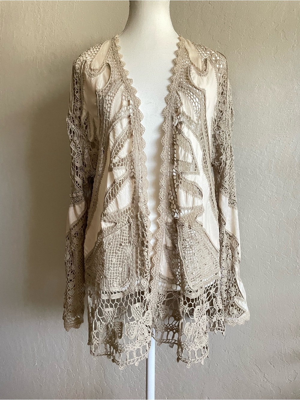 Hand crochet wintage cardigan